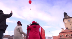 coca-cola_christmas_ballons