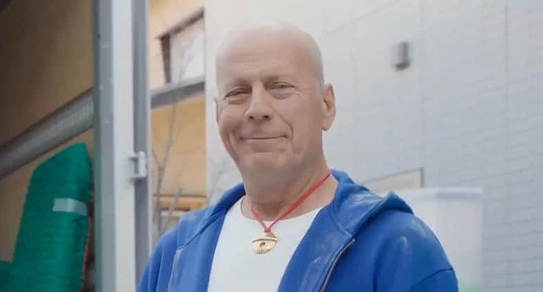 Bruce Willis como Doraemon