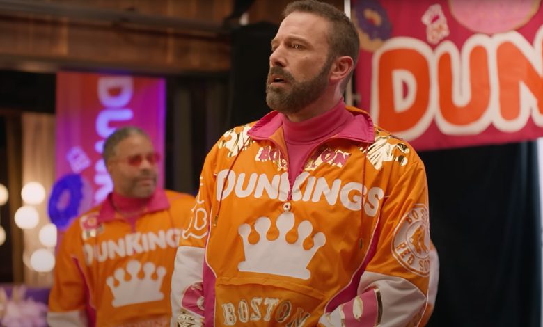 Anuncio de Dunkin con Ben Affleck y Jennifer Lopez