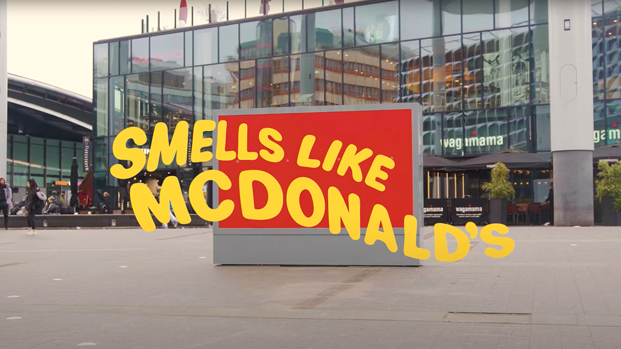 Valla de Publicidad con olor a McDonald's